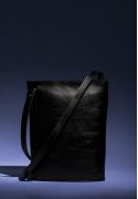 Фото Женская кожаная сумка-кроссбоди черная Blank - Black Point